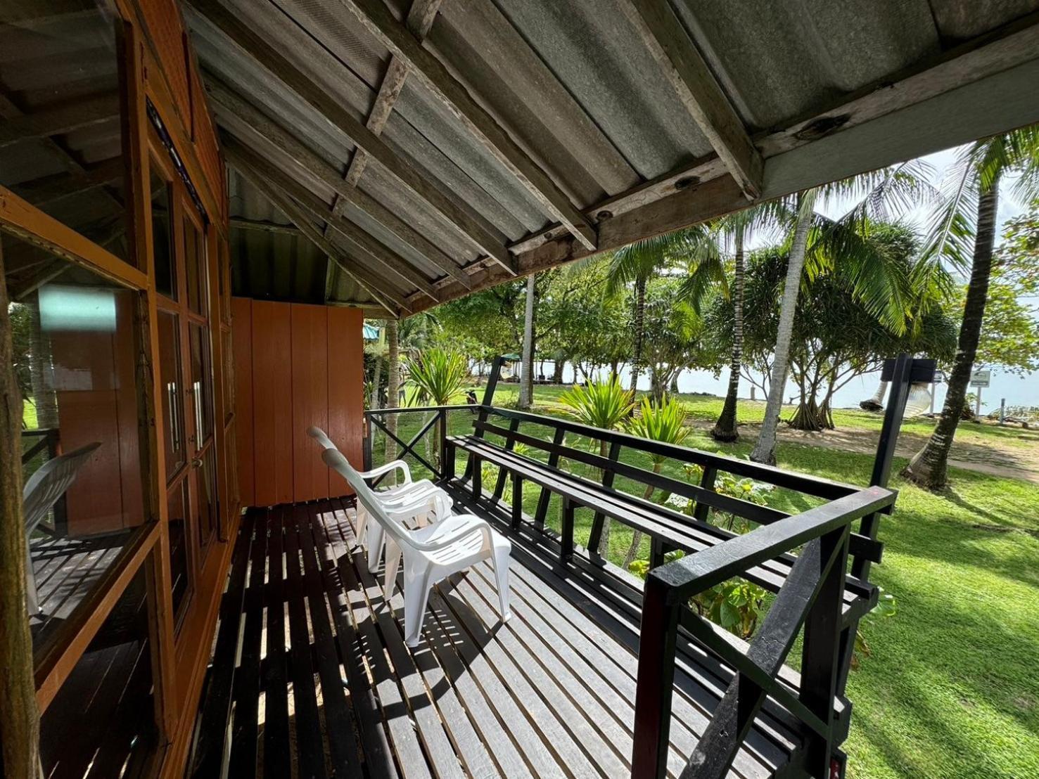 Libong Beach Resort Екстериор снимка