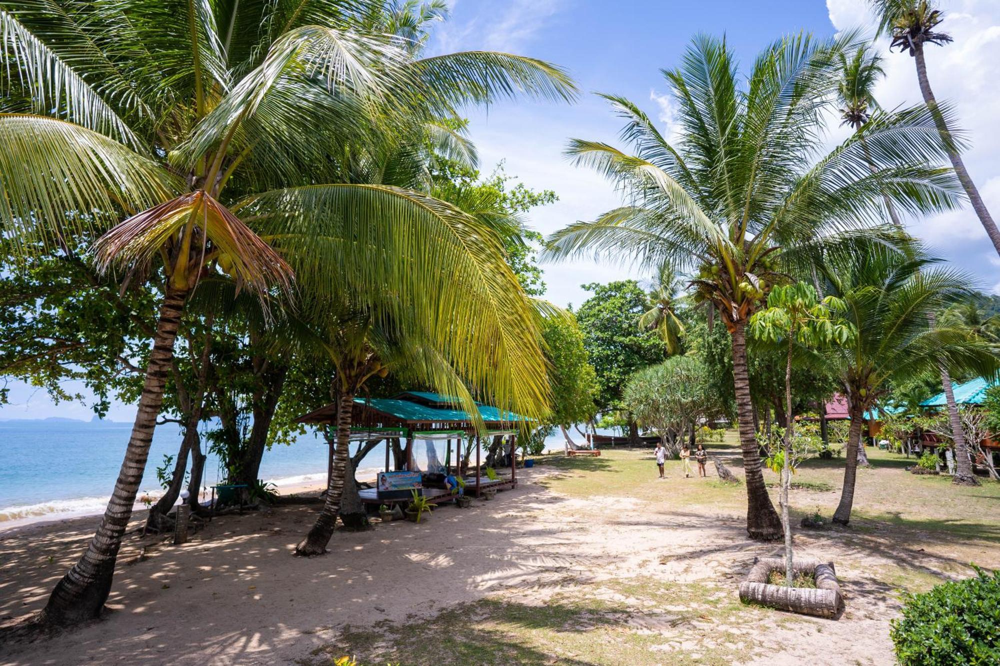 Libong Beach Resort Екстериор снимка