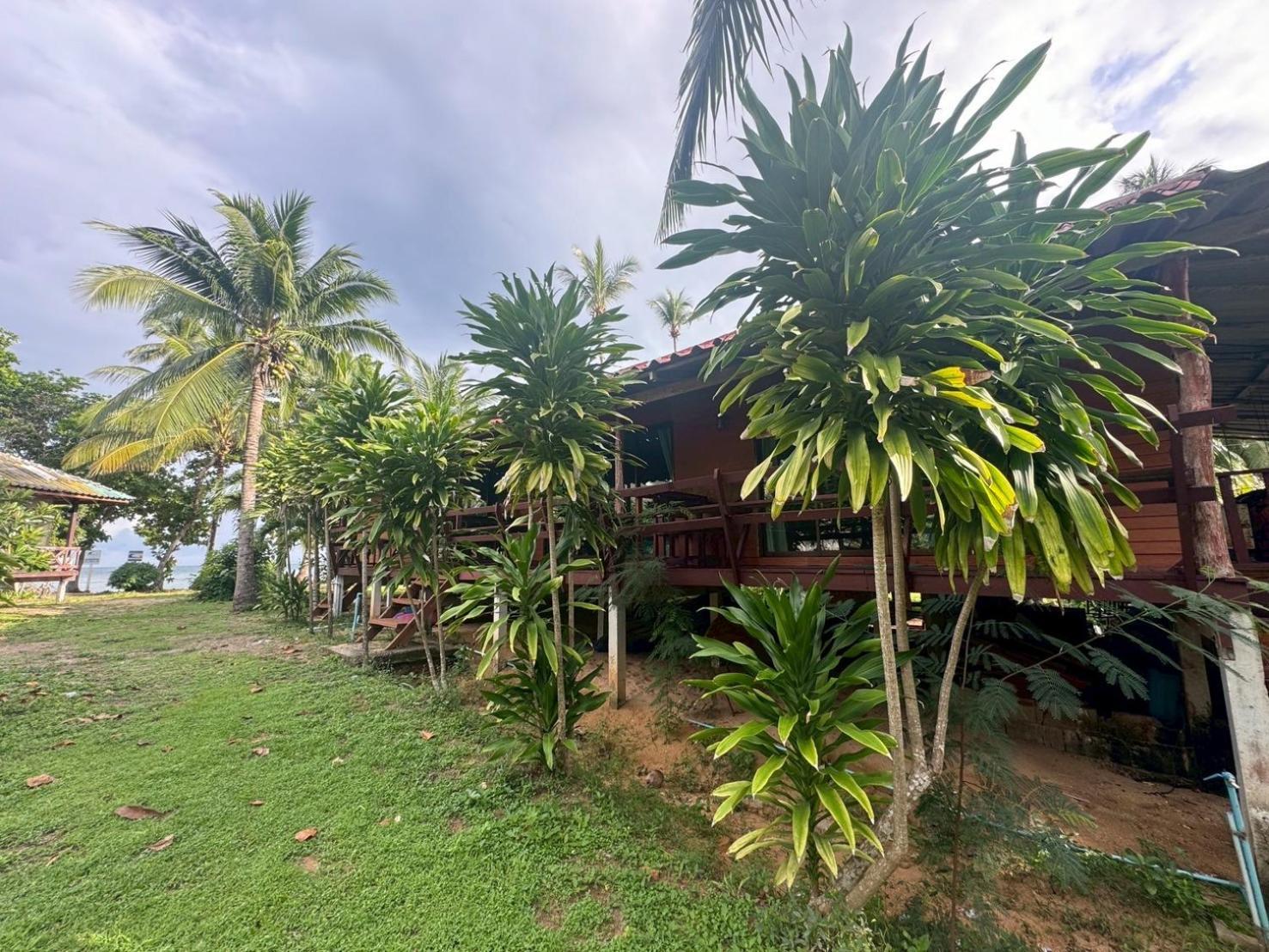 Libong Beach Resort Екстериор снимка