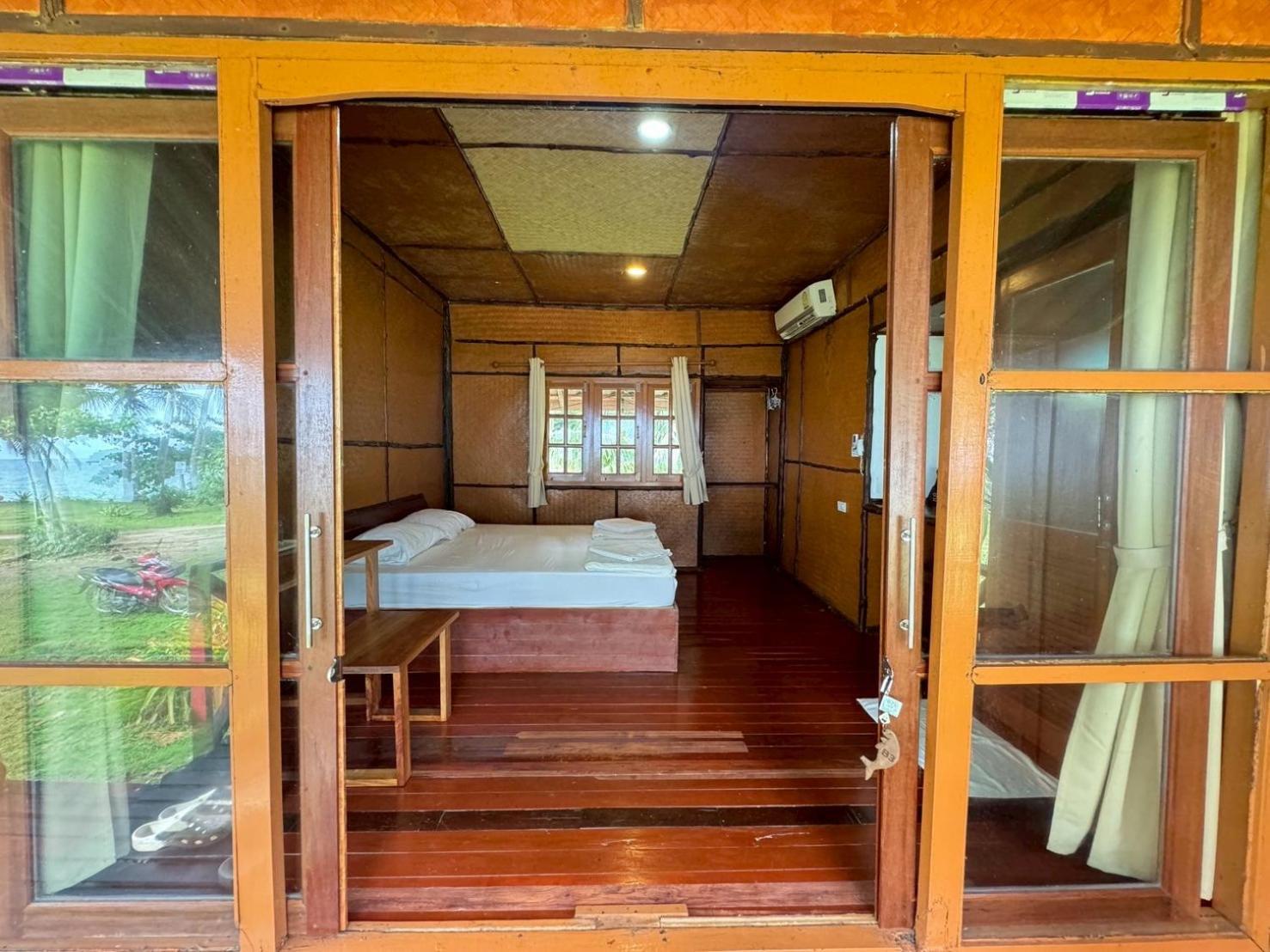 Libong Beach Resort Екстериор снимка